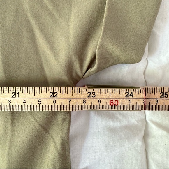 Athleta Womenβs Green Short Sleeve Zephyr Tee 2.0 Shirt Size M - Picture 4 of 6